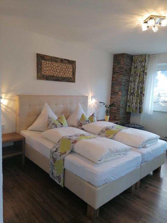 Pension Claudia Zell Am See Exterior foto