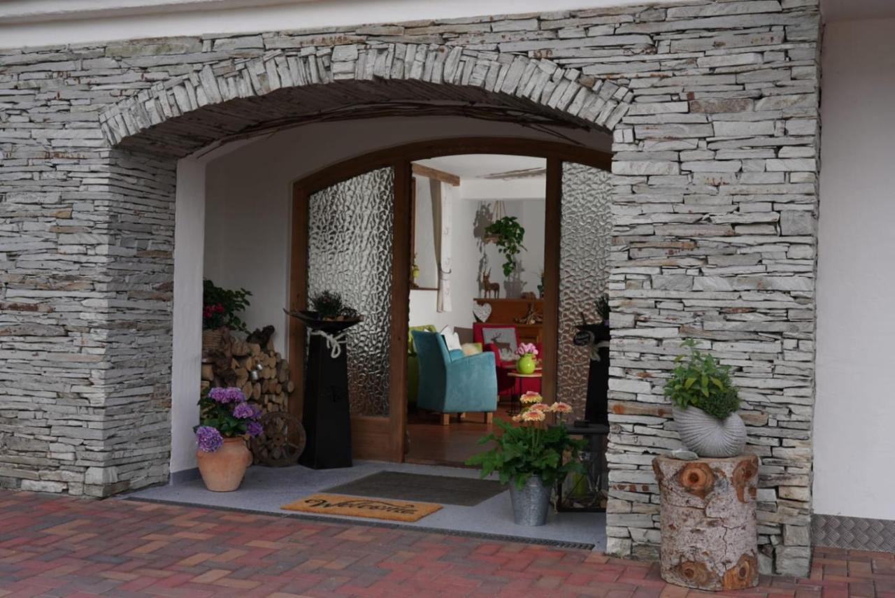 Pension Claudia Zell Am See Exterior foto